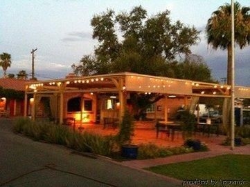 La Siesta Motel3