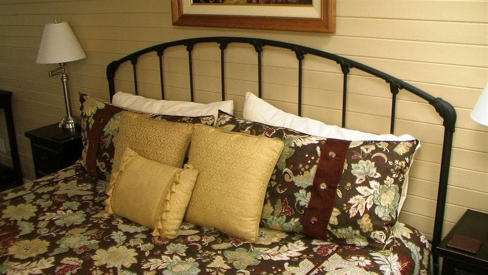 Napa Valley Railway Inn2