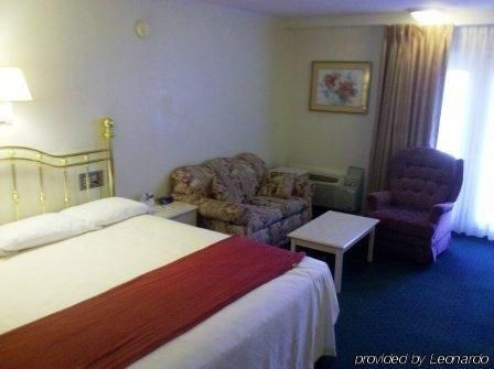 Alpine Lodge & Suites3