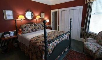 Mary Prentiss Inn2