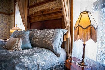 Victorian Dreams Bed and Breakfast0
