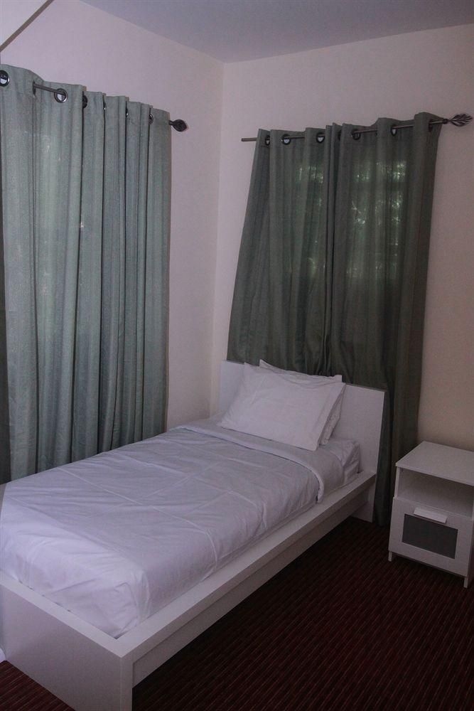 Room 9453