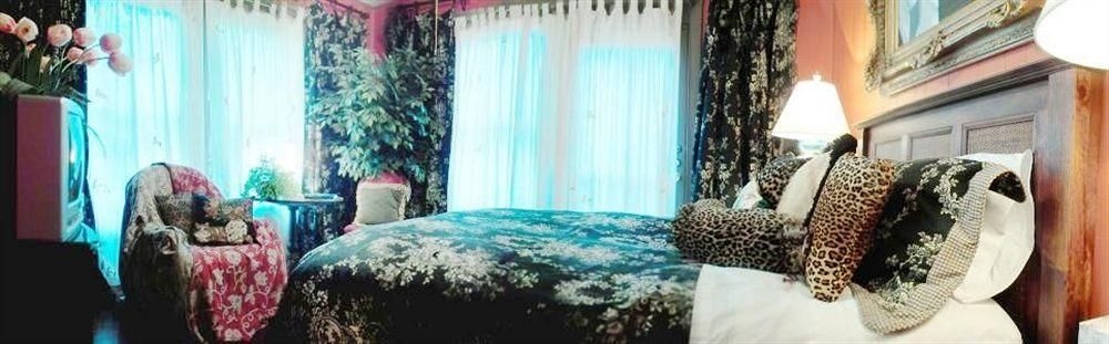 Robin's Nest Bed and Breakfast Inn1