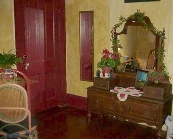 Robin's Nest Bed and Breakfast Inn3