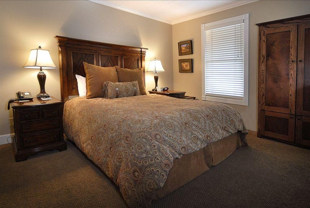 The Inn at Crested Butte0
