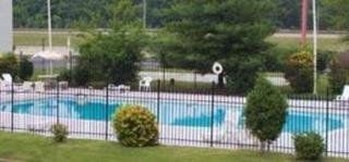 Econo Lodge2