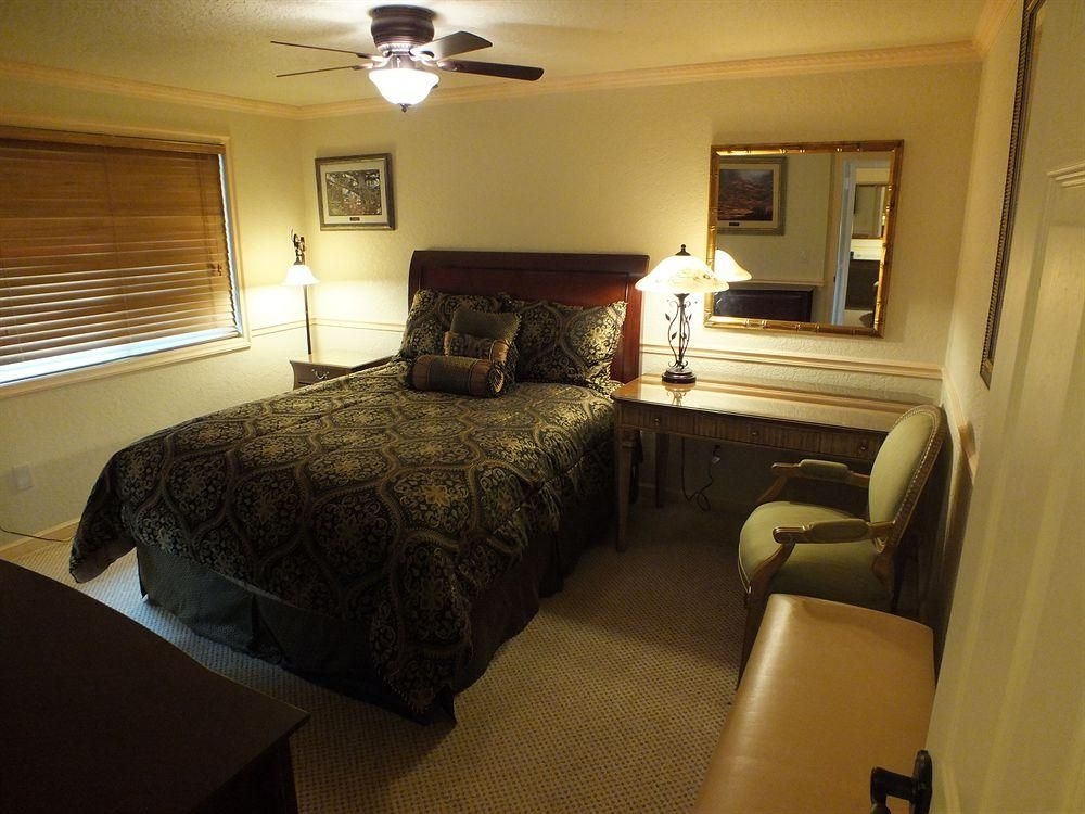 YELLOWSTONE GATEWAY INN4