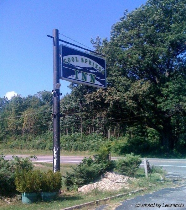 Cool Springs Inn3