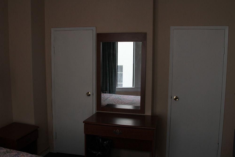Gateway Inn1