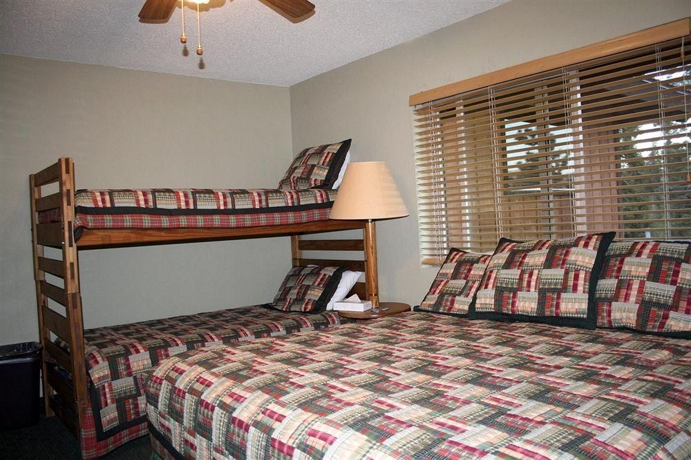 Montecito Sequoia Lodge2