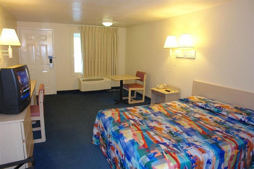Motel 6 Baltimore West3