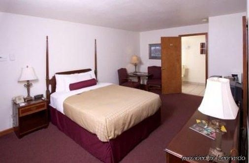 Ouray Victorian Inn1