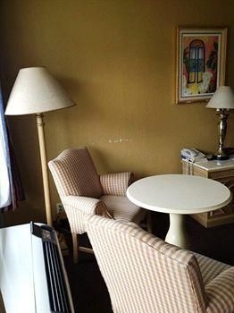 Ambassador Inn4