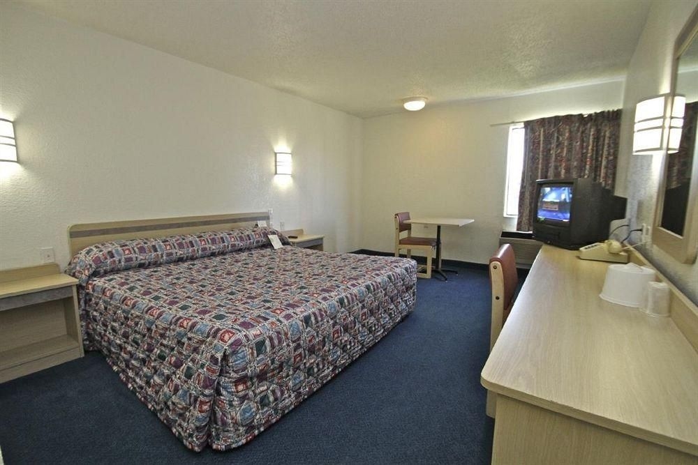 Motel 6 Shawnee0
