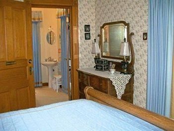 Isadoras Bed and Breakfast3