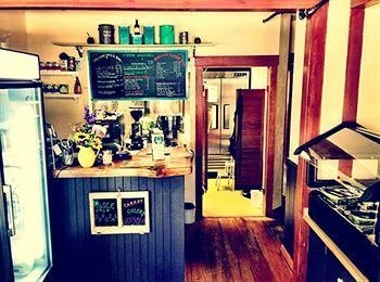 Whitefish Hostel1