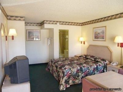 El Dorado Inn Suites4