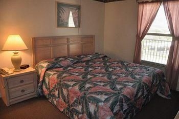Cape Winds Resort4