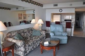 Cape Winds Resort2
