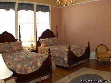 Avenue Inn Bed and Breakfast4