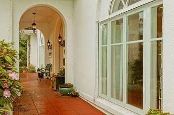 The Villa Bed & Breakfast4