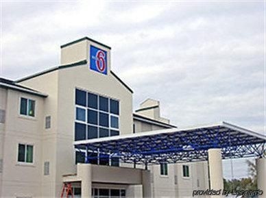 Motel 6 Hot Springs1