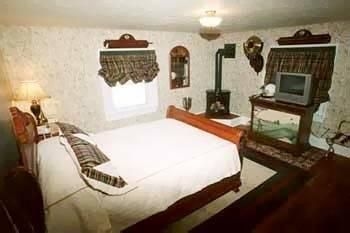 Julia's Bed & Breakfast1
