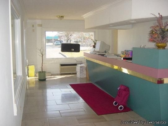 Prestige Inn0