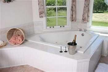Brightwood Inn Country Inn3
