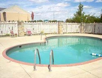 Knights Inn Indianapolis East2