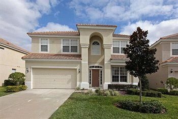 Affordable Orlando Villa Rentals3
