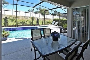 Affordable Orlando Villa Rentals4