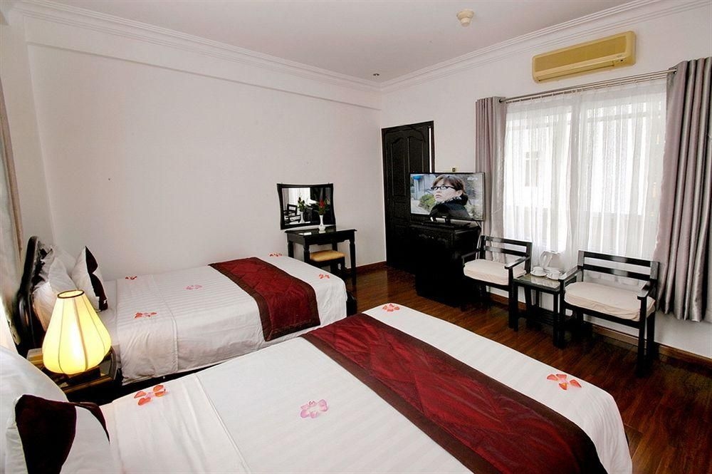 The Light 4 Hotel3