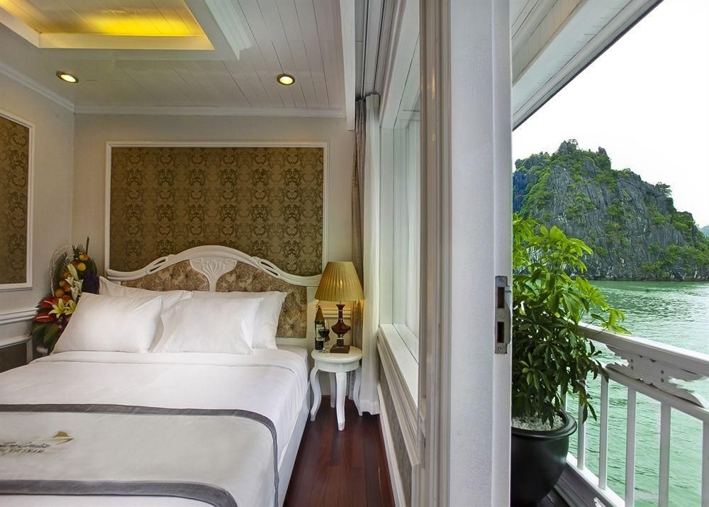 Signature Halong Cruise2