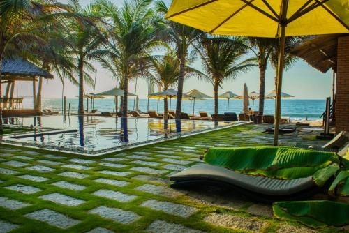 Ananda Resort1