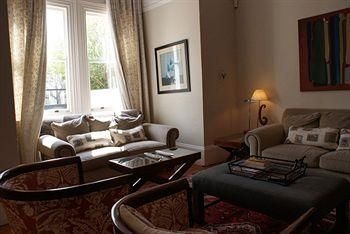 Urban Hip Hotels - The Vic1