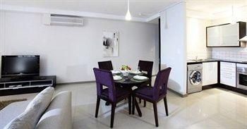 Manhattan Suites4