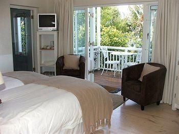 Bridgewater Manor0
