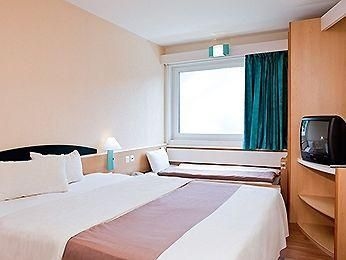 Ibis Dinant2