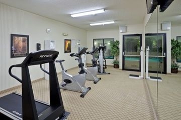 Holiday Inn Express Dodge City3