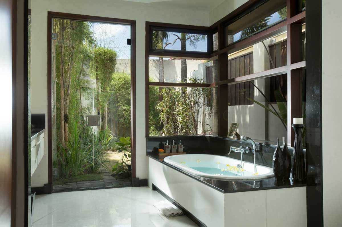 อลายา เดดูอัน กูตา (Villa De Daun)0