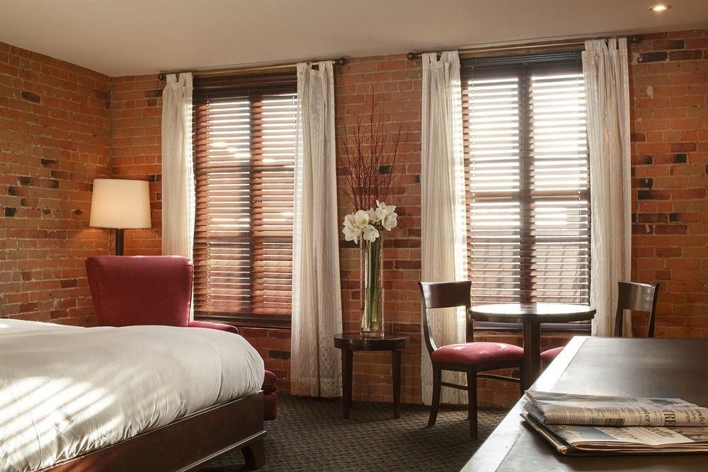 Nelligan Hotel1