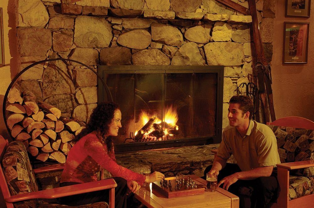 Lake Louise Inn Hotel1