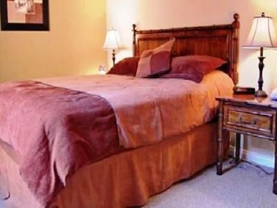 Dalton Hotel & Suites0