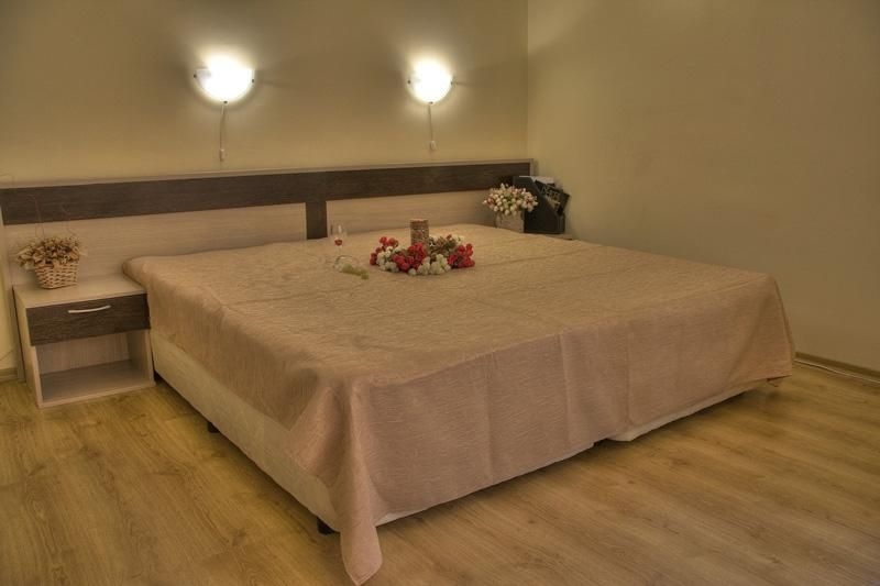 Viva Apartments0