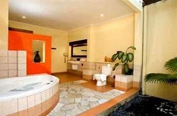มูเทียรา บาหลี บูทิค รีสอร์ต วิลลา แอนด์ สปา (Mutiara Bali Boutique Resort, Villas and Spa)2