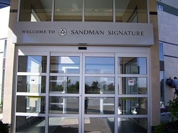 Sandman Signature Toronto Airport4