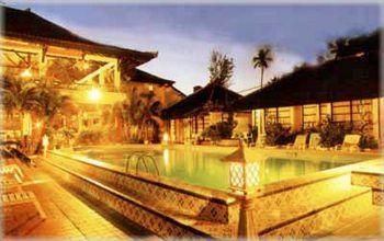 Adika Sari Bungalows4