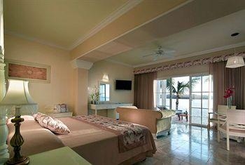 Grand Palladium Lady Hamilton Resort and Spa All Inclusive4