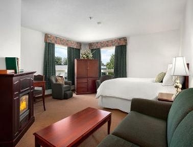 Travelodge On Hart Hotel1